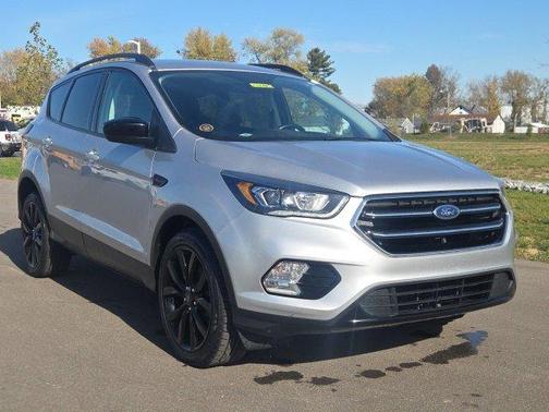 Ingot Silver 2019 Ford Escape SE