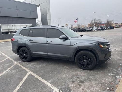 2022 Volkswagen Atlas 2.0T SE w/Technology
