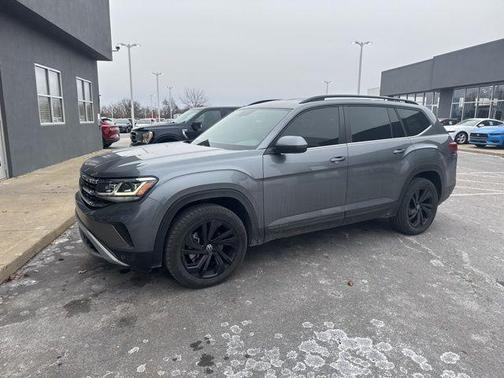 2022 Volkswagen Atlas 2.0T SE w/Technology