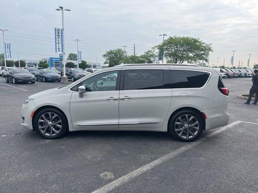 2020 Chrysler Pacifica Limited