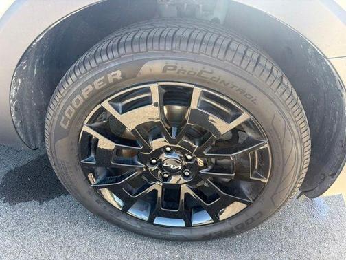 White Pearl 2022 Kia Telluride EX