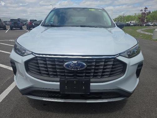 Silver Metallic 2025 Ford Escape Active