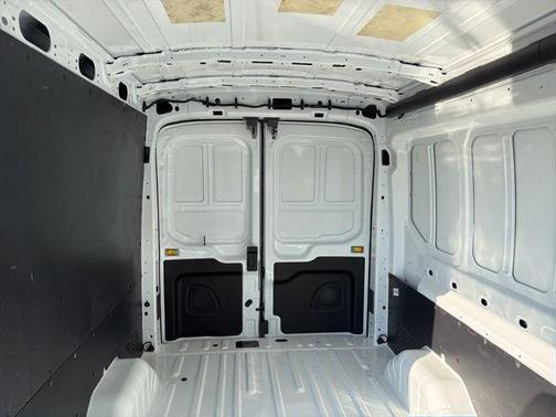 2025 Ford Transit-250 148 WB Medium Roof Cargo