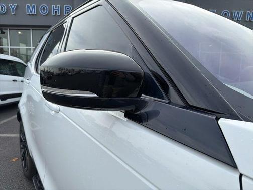 2020 Land Rover Discovery HSE