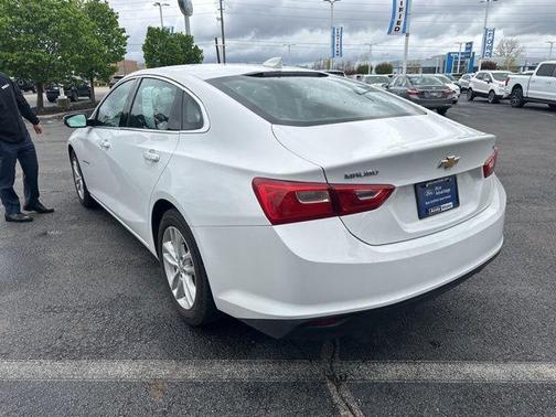 2017 Chevrolet Malibu 1LT