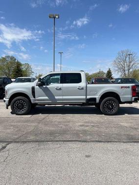 2025 Ford F-250 Platinum