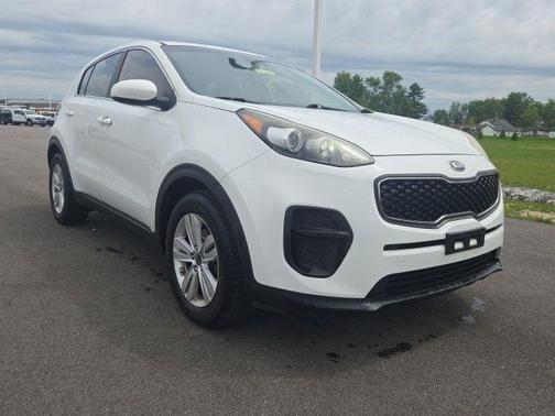 Clear White 2017 Kia Sportage LX