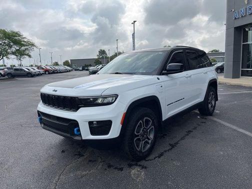 2023 Jeep Grand Cherokee 4xe Trailhawk