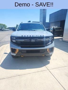 Gray Metallic 2026 Ford Expedition Tremor