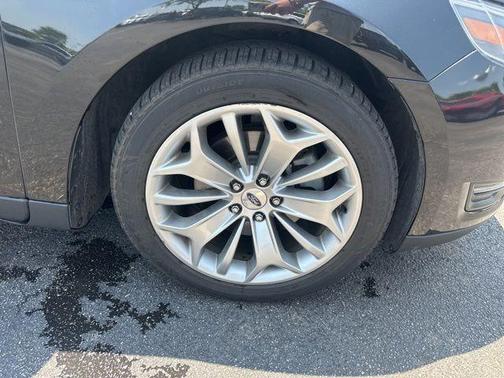 2015 Ford Taurus Limited