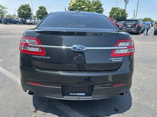 2015 Ford Taurus Limited