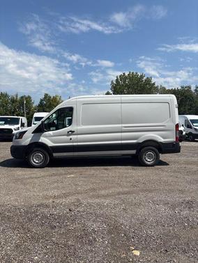 2025 Ford Transit-250 148 WB Medium Roof Cargo
