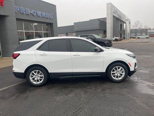 2022 Chevrolet Equinox LS