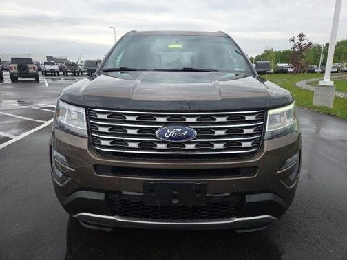 Caribou Metallic 2016 Ford Explorer XLT