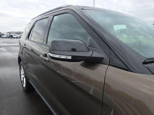 Caribou Metallic 2016 Ford Explorer XLT