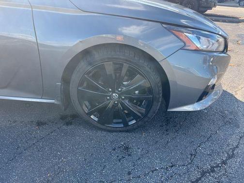 2022 Nissan Altima 2.5 SR