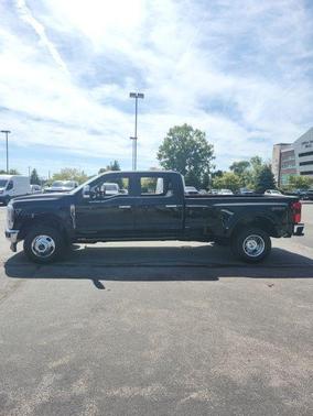 2025 Ford F-350 Lariat Super Duty