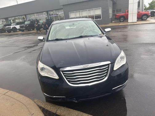 2011 Chrysler 200 Limited