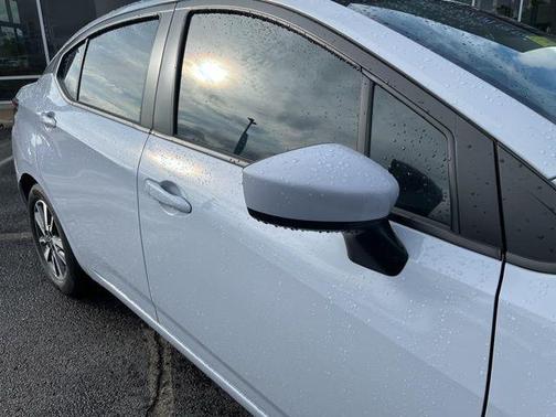 2023 Nissan Versa 1.6 SV
