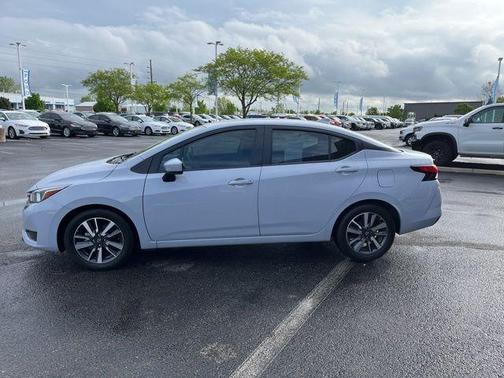 2023 Nissan Versa 1.6 SV