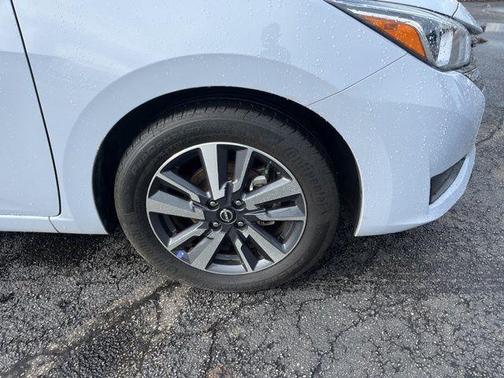 2023 Nissan Versa 1.6 SV