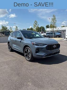 2025 Ford Escape ST-Line Elite