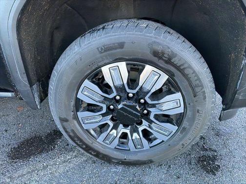 2024 GMC Sierra 2500 Denali