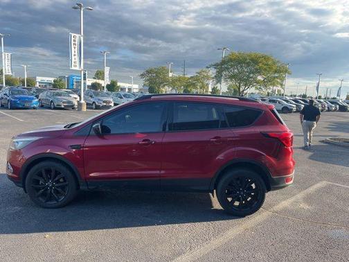 2019 Ford Escape SE