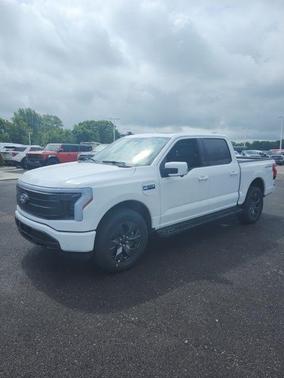 2025 Ford F-150 Lightning LARIAT