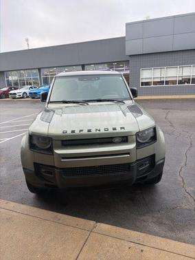 2025 Land Rover Defender P400 X-Dynamic SE