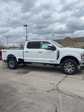 2025 Ford F-350 Lariat Super Duty