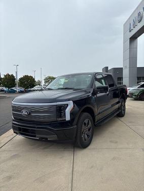 2025 Ford F-150 Lightning LARIAT