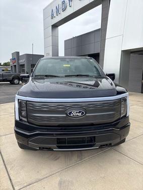 2025 Ford F-150 Lightning LARIAT