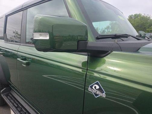 Eruption Green Metallic 2025 Ford Bronco Outer Banks