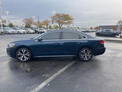 2022 Volkswagen Passat 2.0T SE