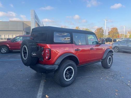2023 Ford Bronco Badlands