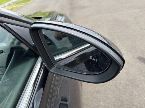 Deep Black Pearl Effect 2024 Volkswagen Jetta 1.5T S