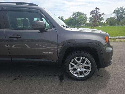 Granite Crystal Clearcoat Metallic 2021 Jeep Renegade Latitude