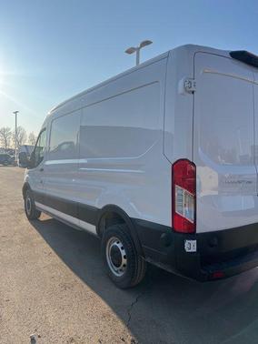 2025 Ford Transit-250 148 WB Medium Roof Cargo
