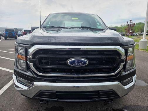Black Metallic 2023 Ford F-150 XLT