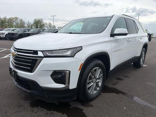 Summit White 2023 Chevrolet Traverse LT Cloth
