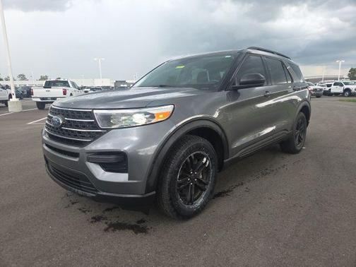 Gray Metallic 2023 Ford Explorer XLT