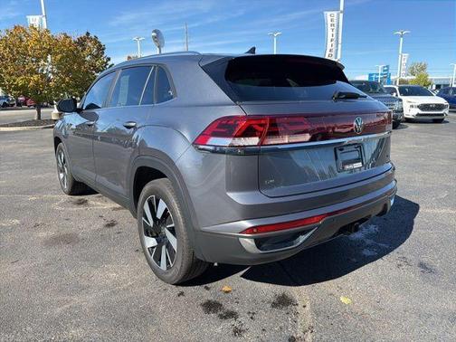 2024 Volkswagen Atlas Cross Sport 2.0T SE w/Technology