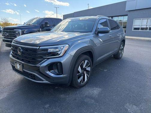 2024 Volkswagen Atlas Cross Sport 2.0T SE w/Technology