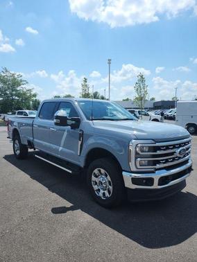 2025 Ford F-350 Lariat Super Duty