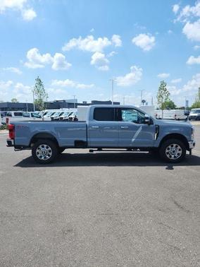 2025 Ford F-350 Lariat Super Duty