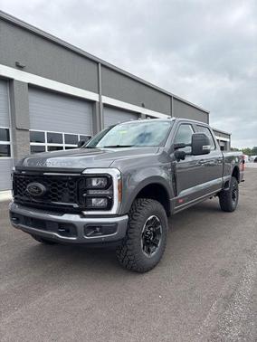 2025 Ford F-350 Lariat Super Duty