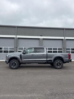 2025 Ford F-350 Lariat Super Duty