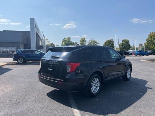 2021 Ford Explorer Base
