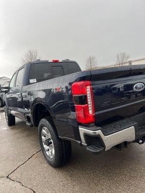 2025 Ford F-350 Lariat Super Duty
